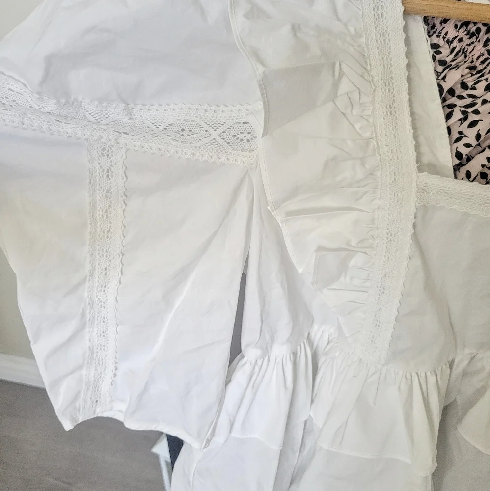 By The River White Blouse - Picture 2 of 5